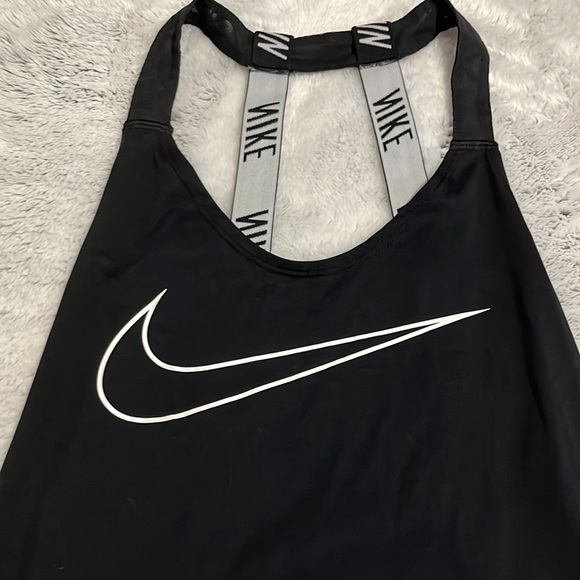 3 Nike tank tops - Picture 10 of 12